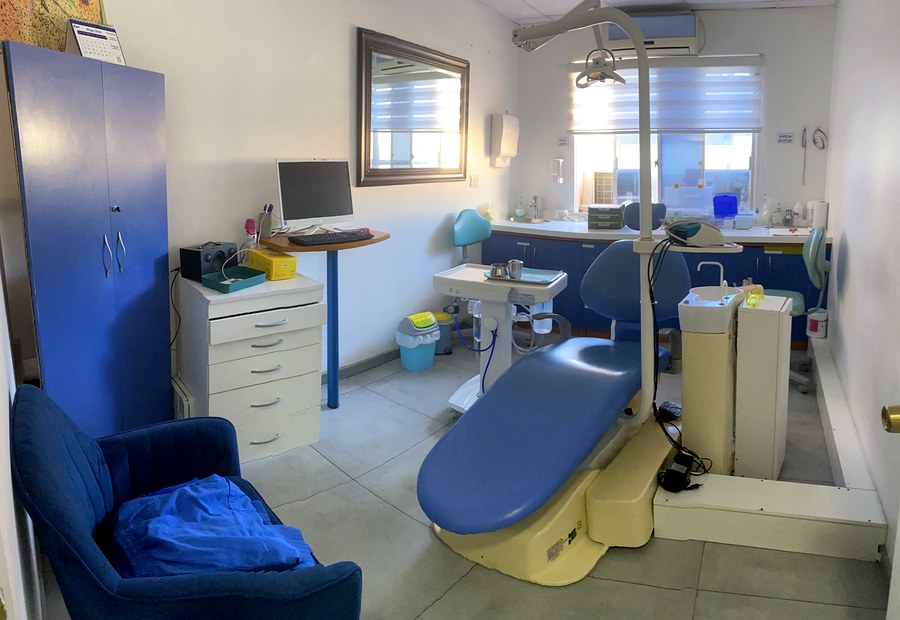 Box dental